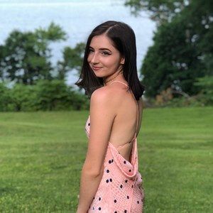 Meet your Posher, Julia